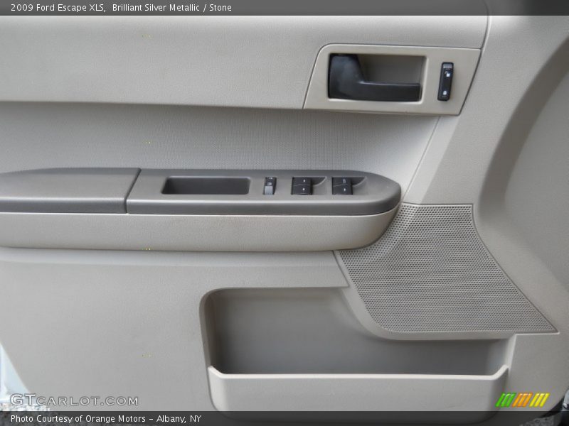 Brilliant Silver Metallic / Stone 2009 Ford Escape XLS