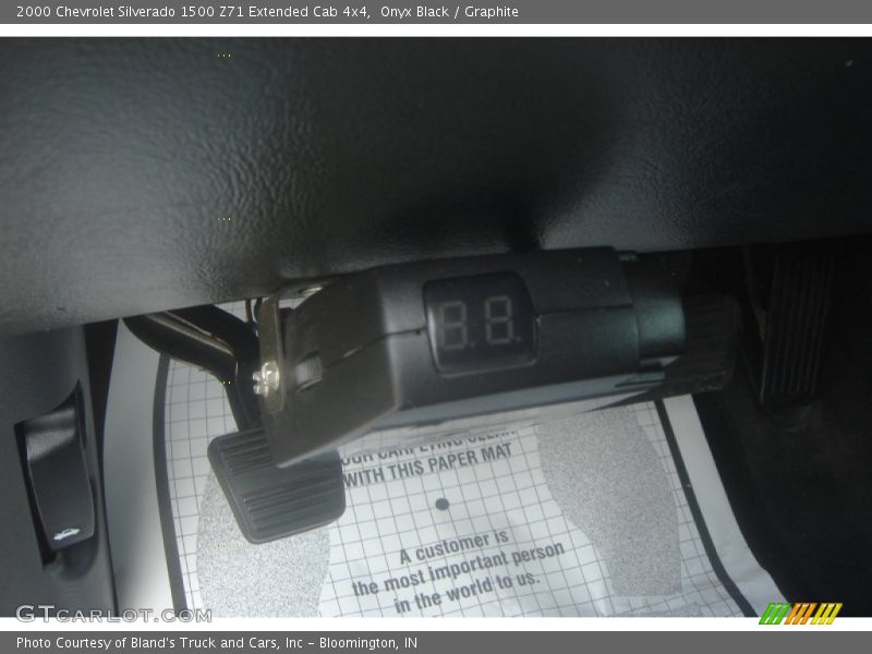 Onyx Black / Graphite 2000 Chevrolet Silverado 1500 Z71 Extended Cab 4x4