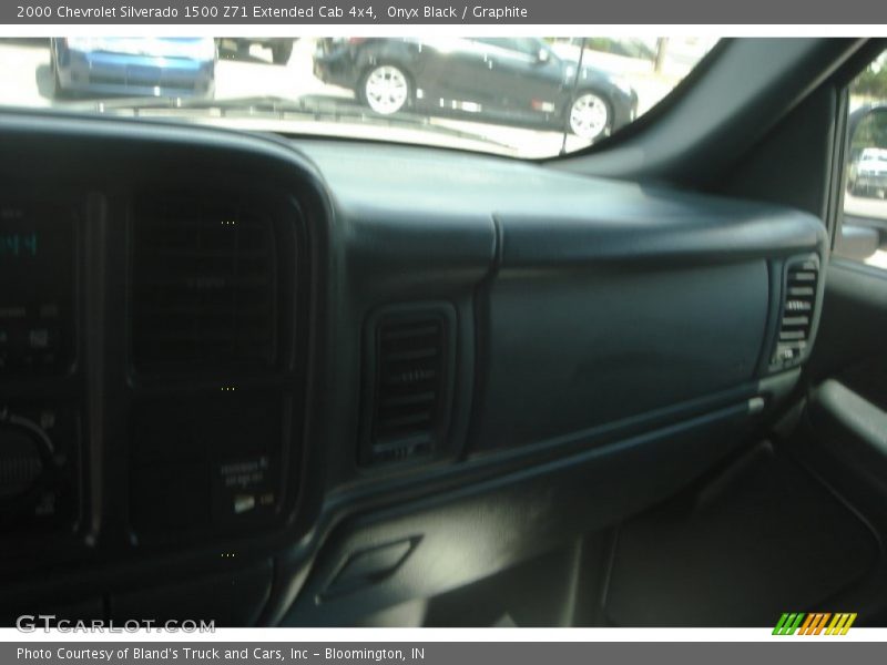 Onyx Black / Graphite 2000 Chevrolet Silverado 1500 Z71 Extended Cab 4x4