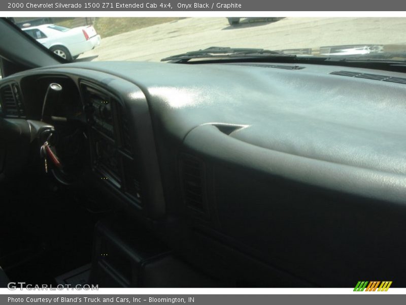 Onyx Black / Graphite 2000 Chevrolet Silverado 1500 Z71 Extended Cab 4x4