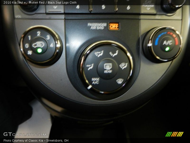 Molten Red / Black Soul Logo Cloth 2010 Kia Soul +