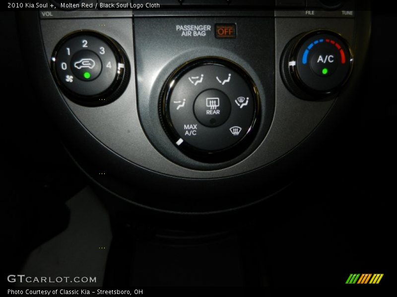 Molten Red / Black Soul Logo Cloth 2010 Kia Soul +