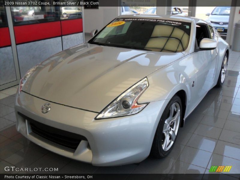 Brilliant Silver / Black Cloth 2009 Nissan 370Z Coupe
