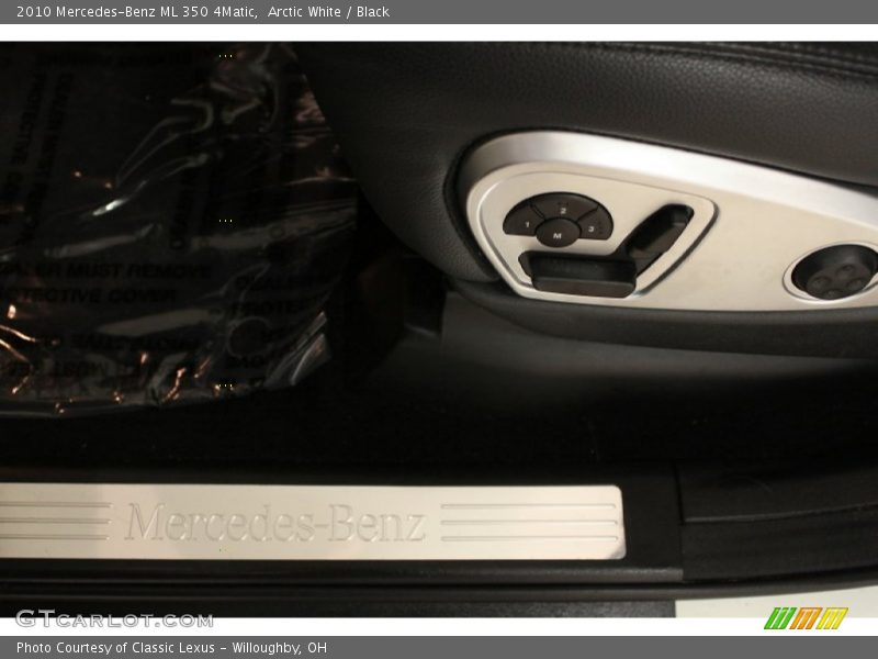 Arctic White / Black 2010 Mercedes-Benz ML 350 4Matic