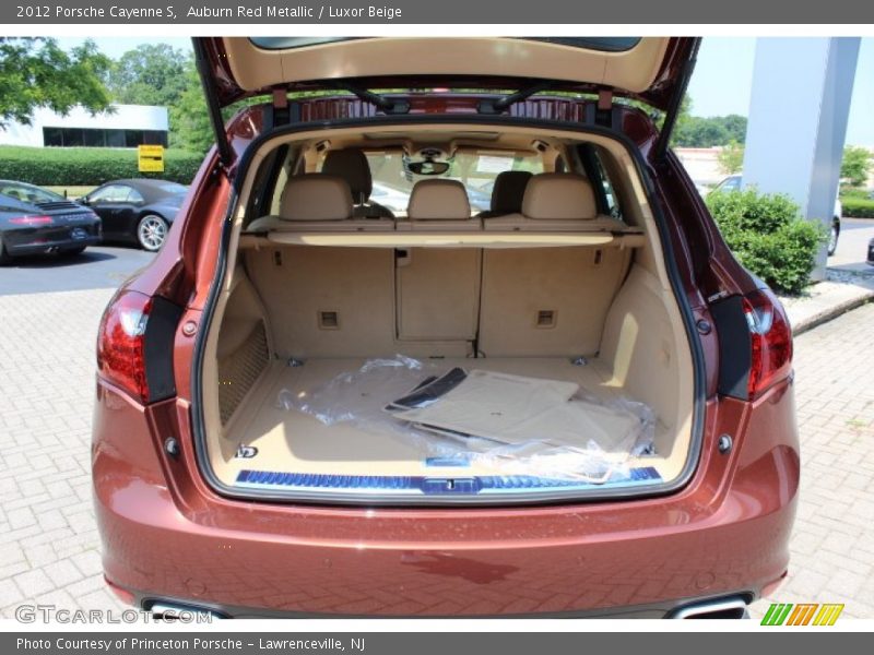  2012 Cayenne S Trunk