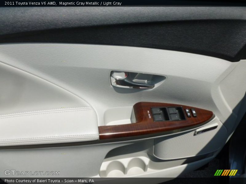 Magnetic Gray Metallic / Light Gray 2011 Toyota Venza V6 AWD