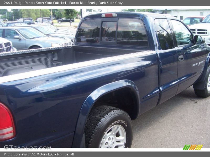 Patriot Blue Pearl / Dark Slate Gray 2001 Dodge Dakota Sport Club Cab 4x4