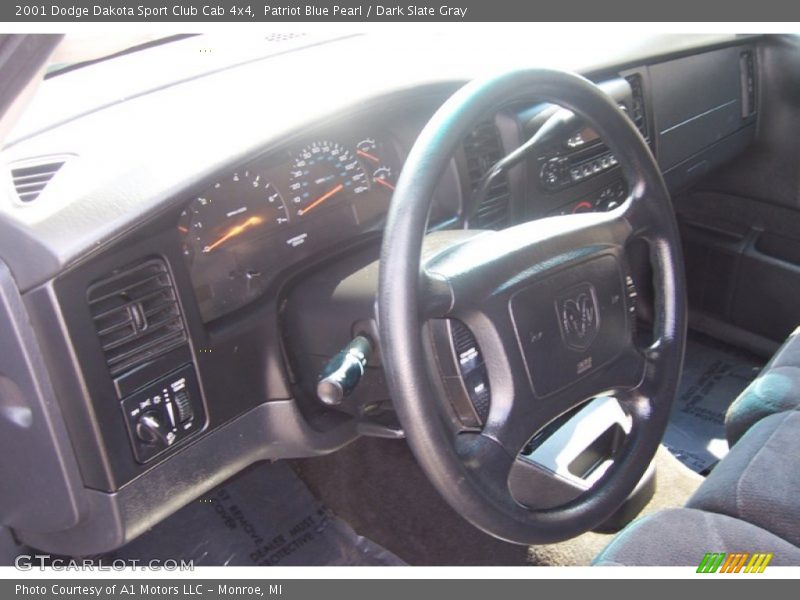 Patriot Blue Pearl / Dark Slate Gray 2001 Dodge Dakota Sport Club Cab 4x4
