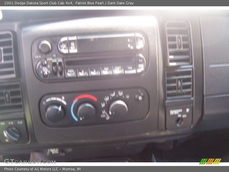Patriot Blue Pearl / Dark Slate Gray 2001 Dodge Dakota Sport Club Cab 4x4