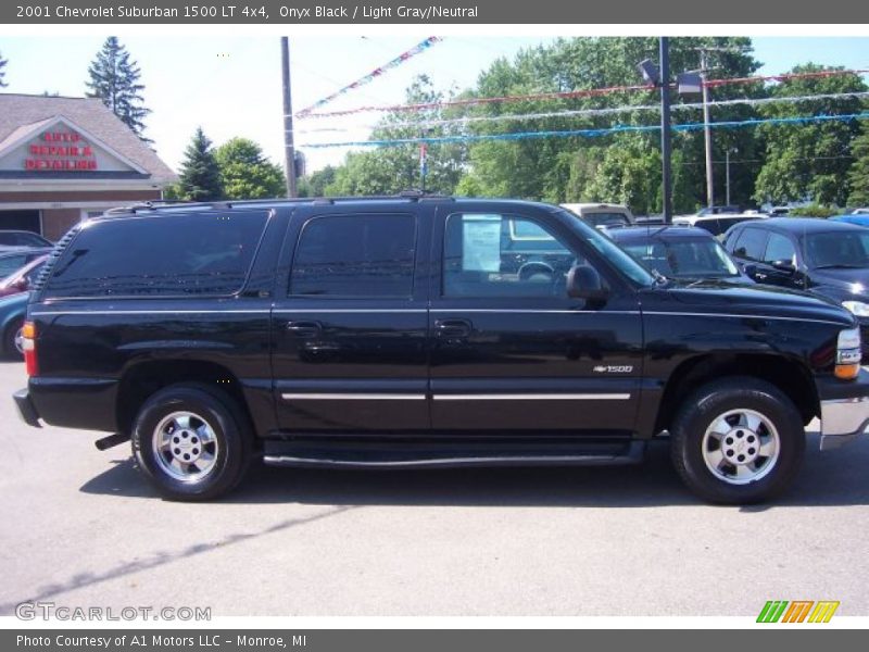Onyx Black / Light Gray/Neutral 2001 Chevrolet Suburban 1500 LT 4x4