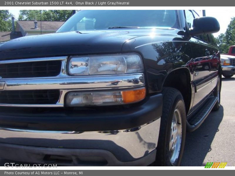 Onyx Black / Light Gray/Neutral 2001 Chevrolet Suburban 1500 LT 4x4