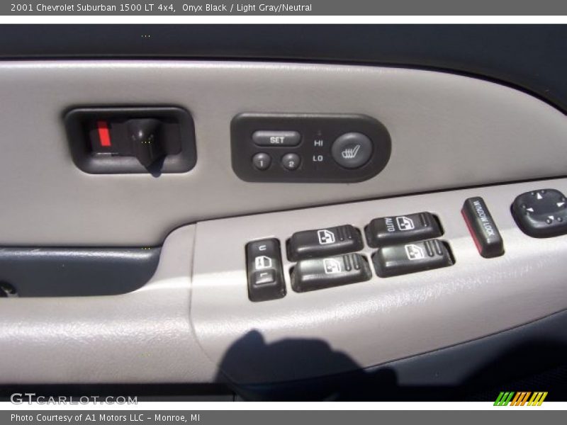 Onyx Black / Light Gray/Neutral 2001 Chevrolet Suburban 1500 LT 4x4