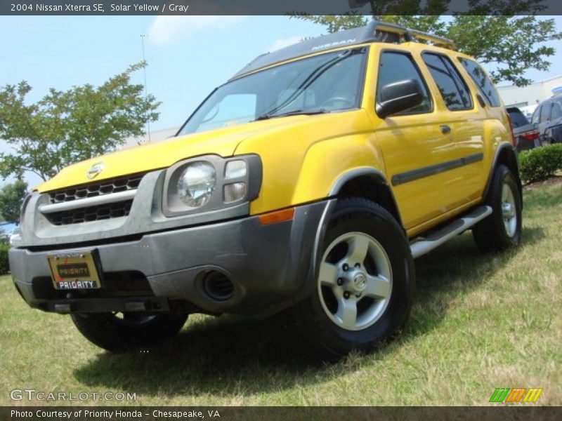 Solar Yellow / Gray 2004 Nissan Xterra SE