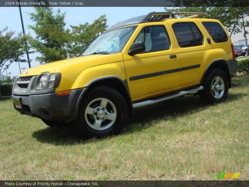Solar Yellow / Gray 2004 Nissan Xterra SE