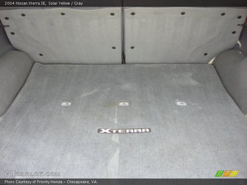 Solar Yellow / Gray 2004 Nissan Xterra SE