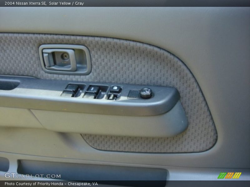 Solar Yellow / Gray 2004 Nissan Xterra SE