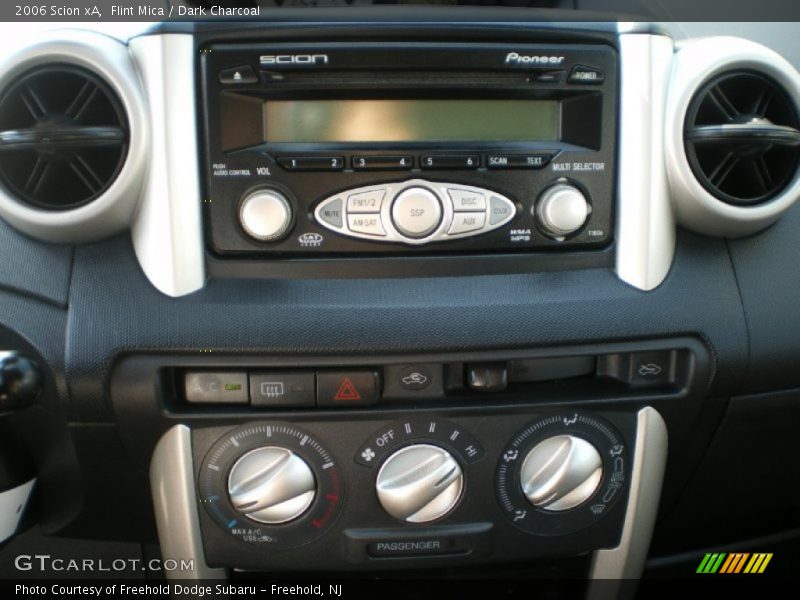 Flint Mica / Dark Charcoal 2006 Scion xA