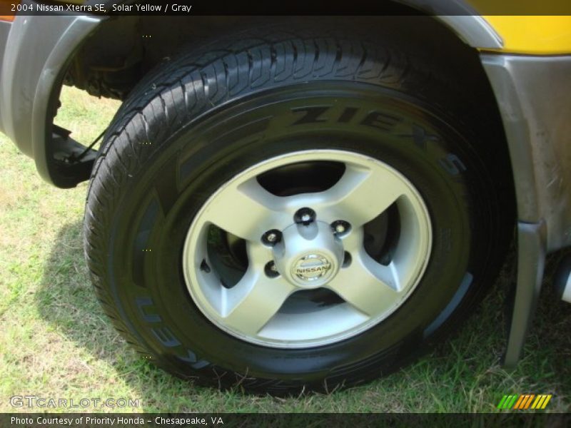 Solar Yellow / Gray 2004 Nissan Xterra SE