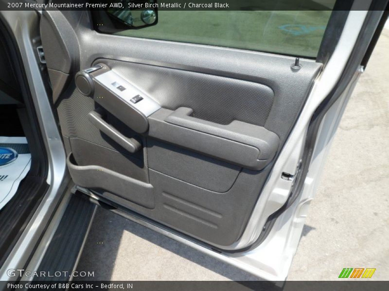 Silver Birch Metallic / Charcoal Black 2007 Mercury Mountaineer Premier AWD