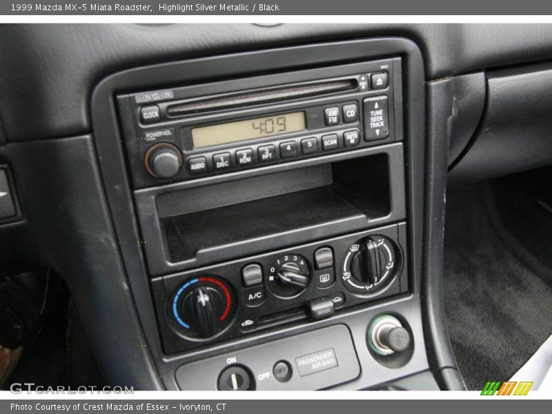 Highlight Silver Metallic / Black 1999 Mazda MX-5 Miata Roadster