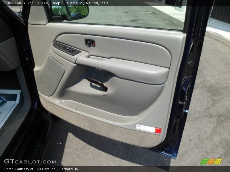 Deep Blue Metallic / Neutral/Shale 2004 GMC Yukon SLE 4x4