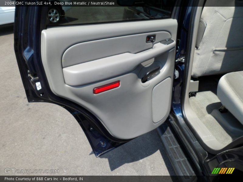 Deep Blue Metallic / Neutral/Shale 2004 GMC Yukon SLE 4x4