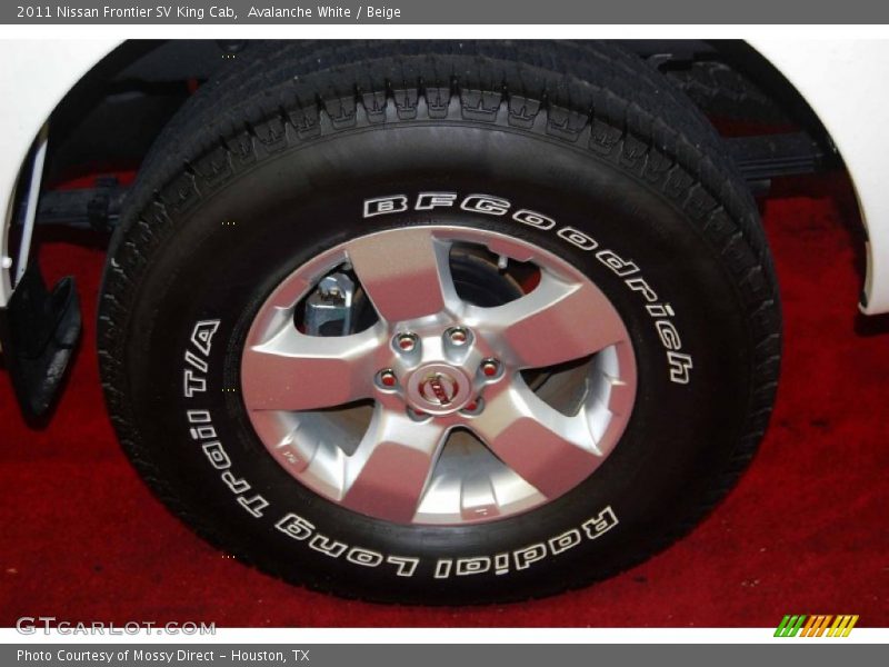 Avalanche White / Beige 2011 Nissan Frontier SV King Cab