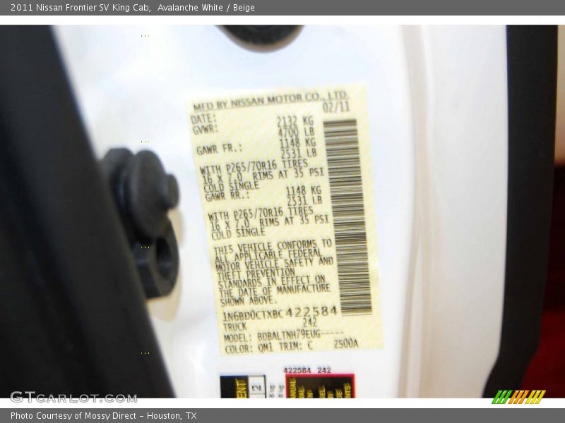 Avalanche White / Beige 2011 Nissan Frontier SV King Cab