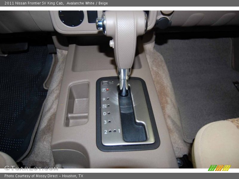 Avalanche White / Beige 2011 Nissan Frontier SV King Cab