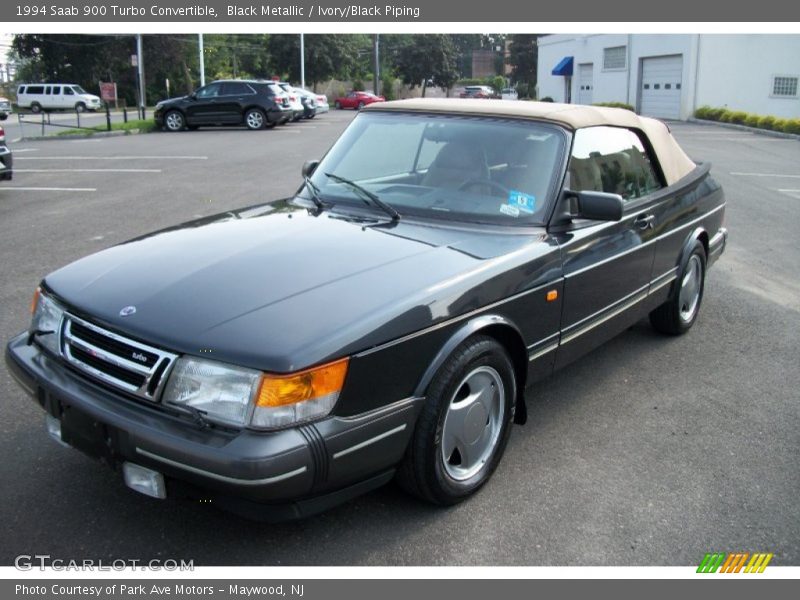 Front 3/4 View of 1994 900 Turbo Convertible