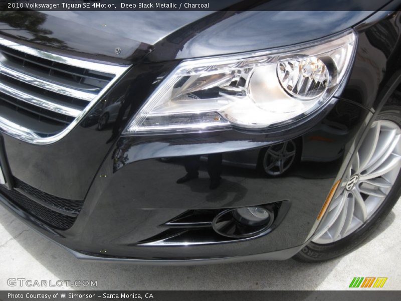 Deep Black Metallic / Charcoal 2010 Volkswagen Tiguan SE 4Motion