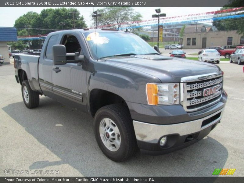 Front 3/4 View of 2011 Sierra 2500HD SLE Extended Cab 4x4