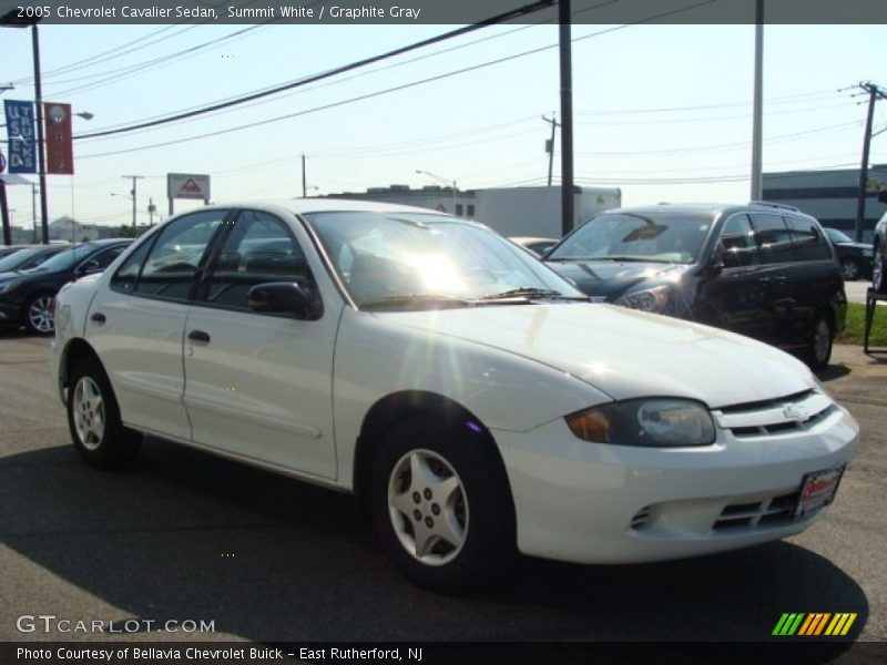 Summit White / Graphite Gray 2005 Chevrolet Cavalier Sedan