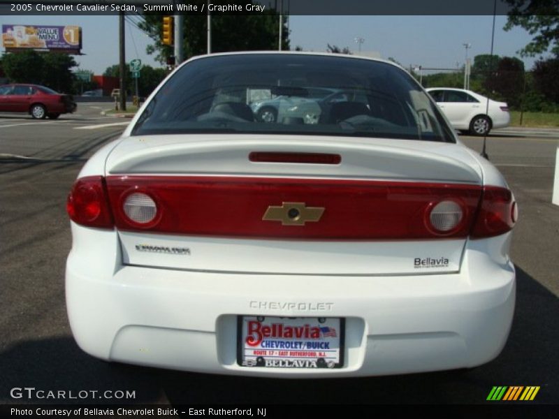 Summit White / Graphite Gray 2005 Chevrolet Cavalier Sedan