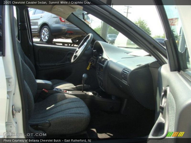 Summit White / Graphite Gray 2005 Chevrolet Cavalier Sedan