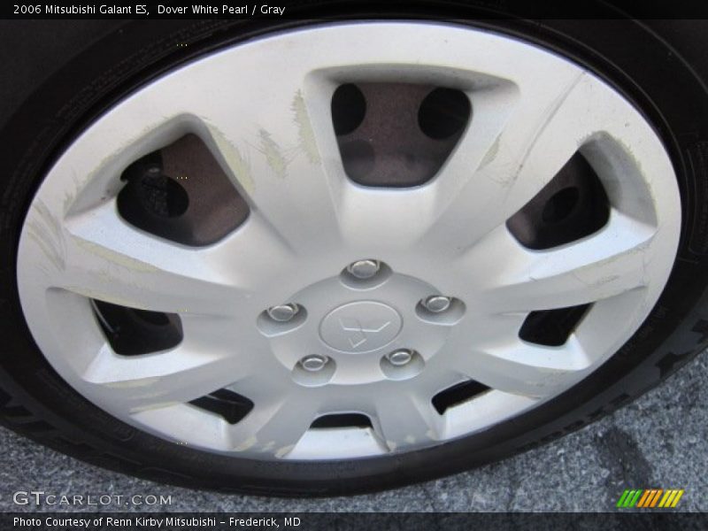 Dover White Pearl / Gray 2006 Mitsubishi Galant ES