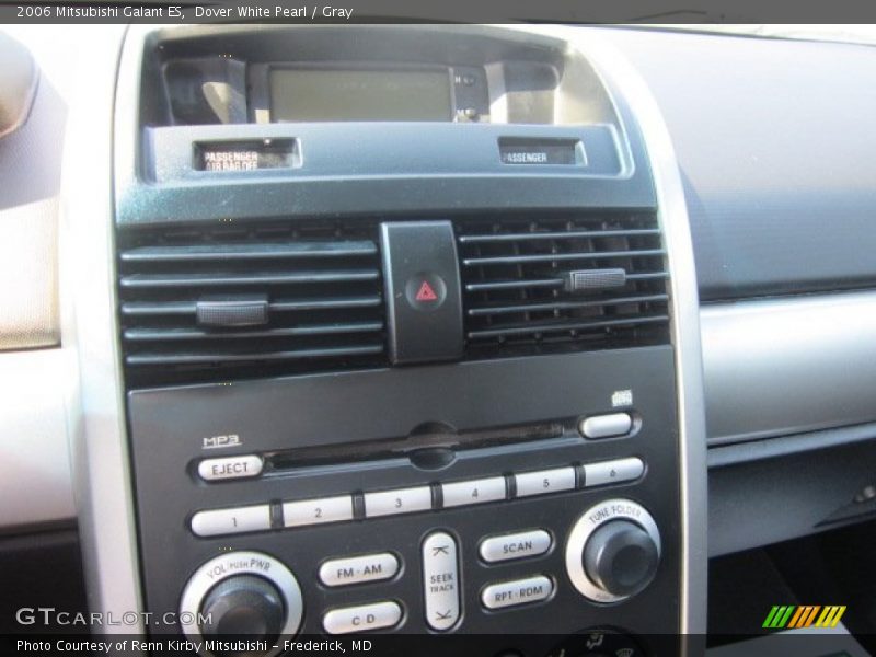 Dover White Pearl / Gray 2006 Mitsubishi Galant ES