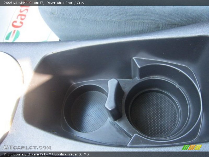 Dover White Pearl / Gray 2006 Mitsubishi Galant ES