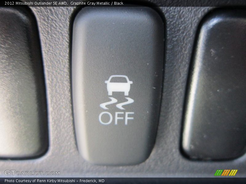 Graphite Gray Metallic / Black 2012 Mitsubishi Outlander SE AWD