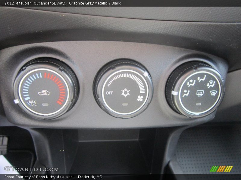 Graphite Gray Metallic / Black 2012 Mitsubishi Outlander SE AWD