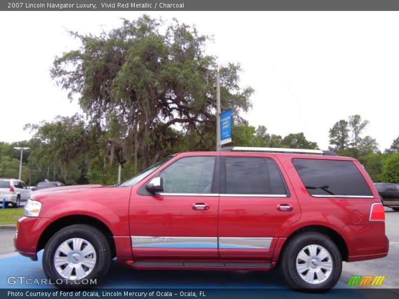 Vivid Red Metallic / Charcoal 2007 Lincoln Navigator Luxury