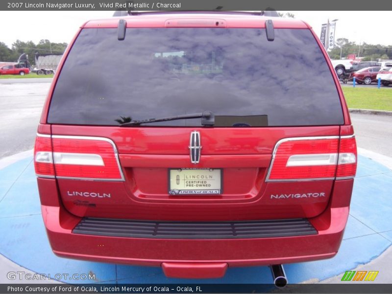 Vivid Red Metallic / Charcoal 2007 Lincoln Navigator Luxury