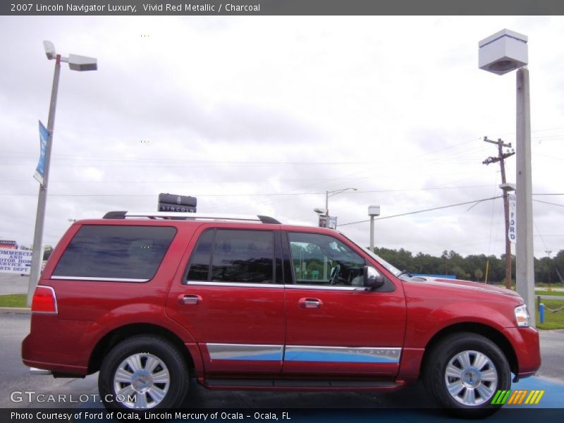 Vivid Red Metallic / Charcoal 2007 Lincoln Navigator Luxury