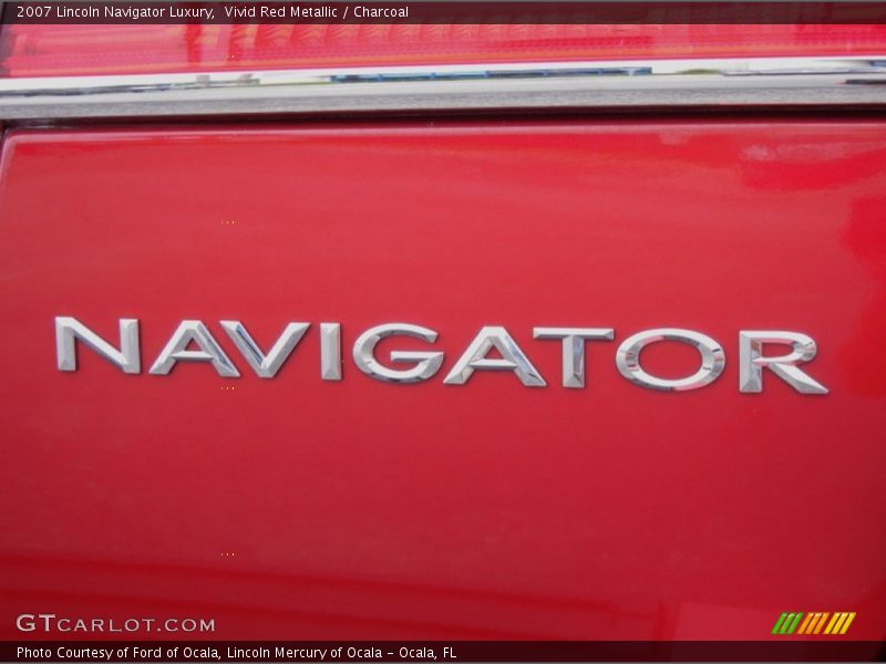Vivid Red Metallic / Charcoal 2007 Lincoln Navigator Luxury