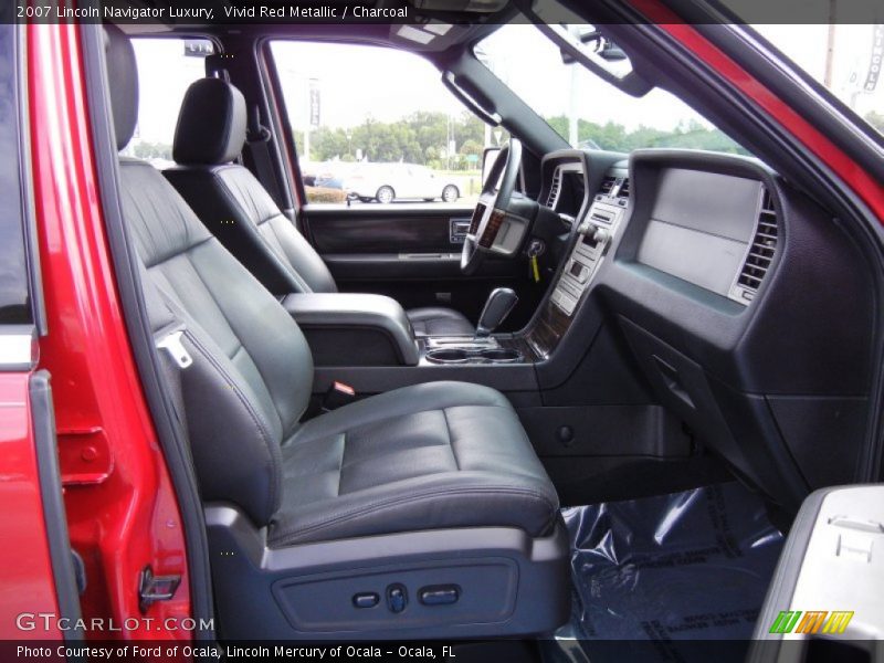 Vivid Red Metallic / Charcoal 2007 Lincoln Navigator Luxury