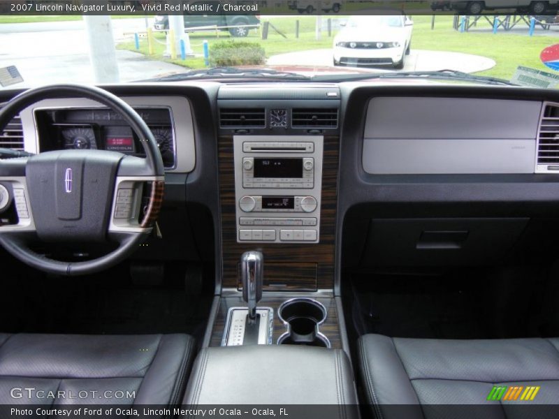 Vivid Red Metallic / Charcoal 2007 Lincoln Navigator Luxury