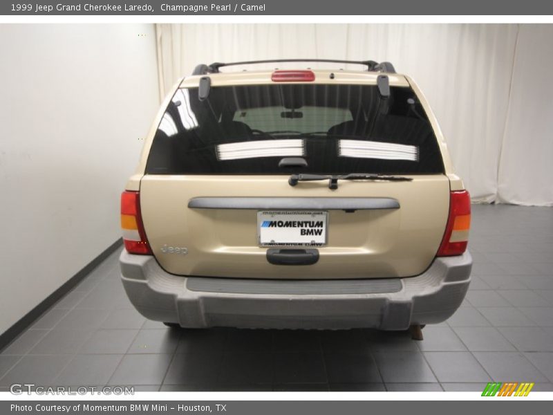 Champagne Pearl / Camel 1999 Jeep Grand Cherokee Laredo