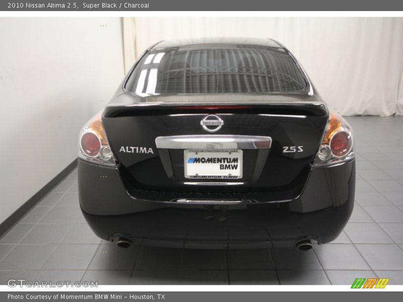 Super Black / Charcoal 2010 Nissan Altima 2.5