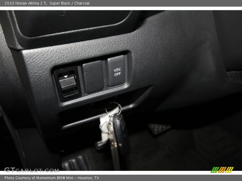 Super Black / Charcoal 2010 Nissan Altima 2.5