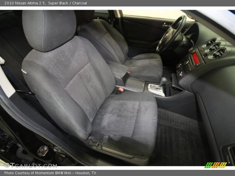 Super Black / Charcoal 2010 Nissan Altima 2.5